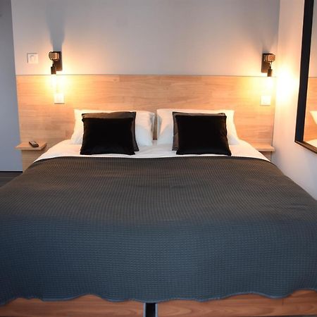 Nuit Sur Le Pont 5 Apartamento Landerneau Exterior foto